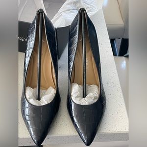 Brand new chic moc croc pumps